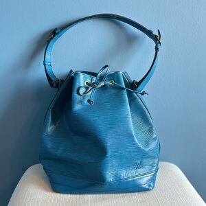 Louis Vuitton Blue Epi Noe Shoulder Bag